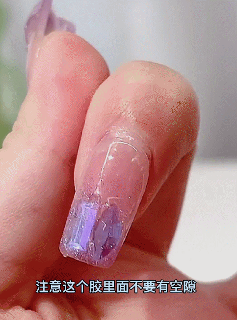做美甲的步骤视频教程，做美甲的步骤先涂什么（方便又平价的夏日美甲攻略快收好）