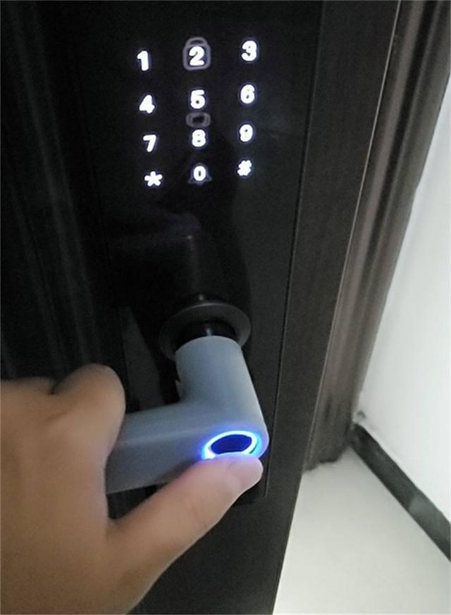 怎么选好的指纹锁，指纹门锁怎么选（指纹锁一定坚持“6不买”）