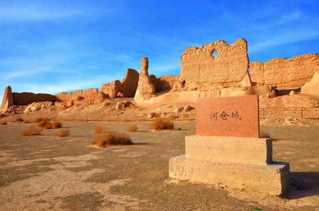 甘肃好玩的地方排行榜，甘肃最好玩的地方（亚洲十佳旅游胜地当之无愧）