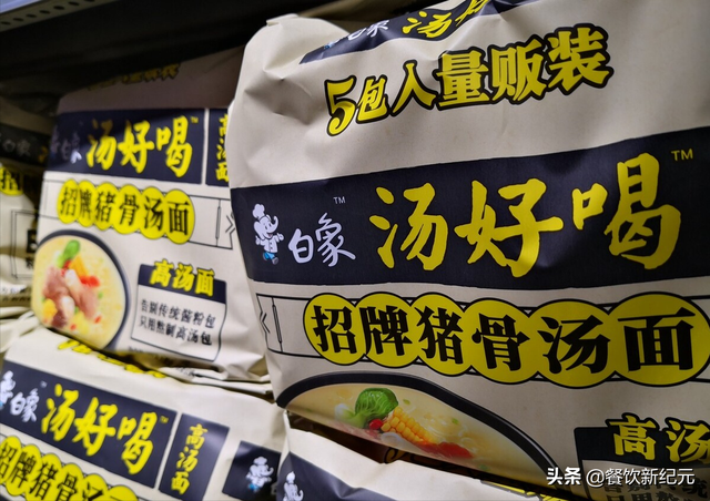 小孩爱吃的各种糖果零食，这6款零食多囤些