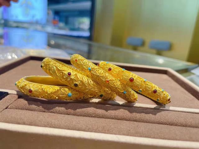 750是什么金多少钱一克，750是什么金多少钱一克回收（珠宝店会不会买到假黄金首饰）