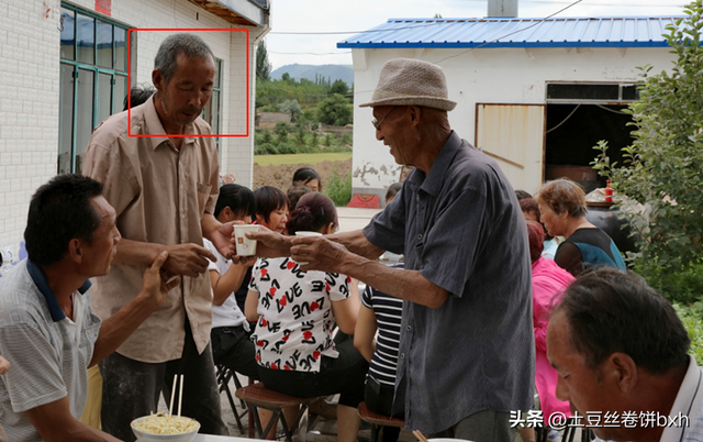 30多岁长期酗酒能活多久，常年酗酒的人能活多久（30年来每天都要喝2两酒）