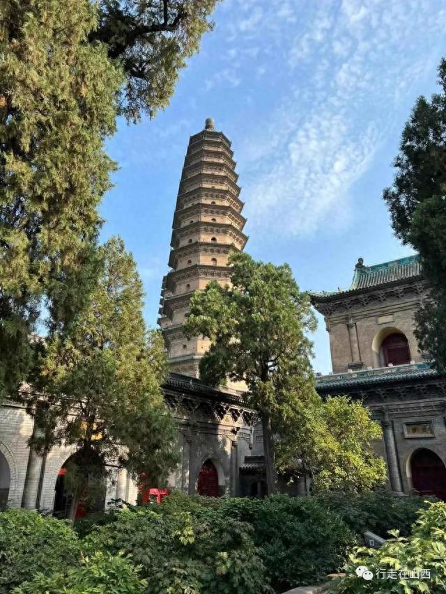 山西太原丨文笔双峰丨双塔寺