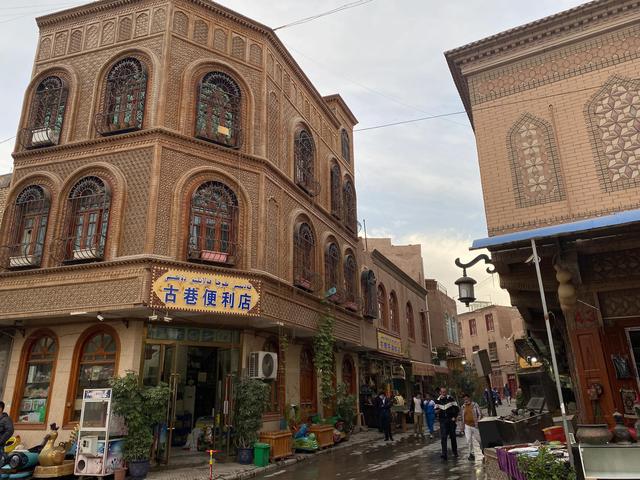 美容美发店名大全，美容美发哪家强（新疆喀什的老板们都是起名鬼才）