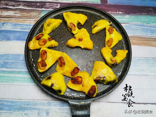 年糕片怎么做好吃，切片回锅比“蜜三刀”还香甜