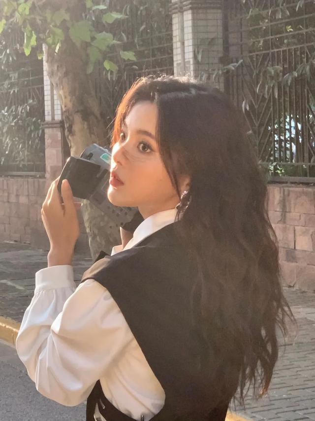 儿童发型图片 小女孩发型绑扎方法简单又可爱，儿童发型图片（几款绝美的新年公主编发）