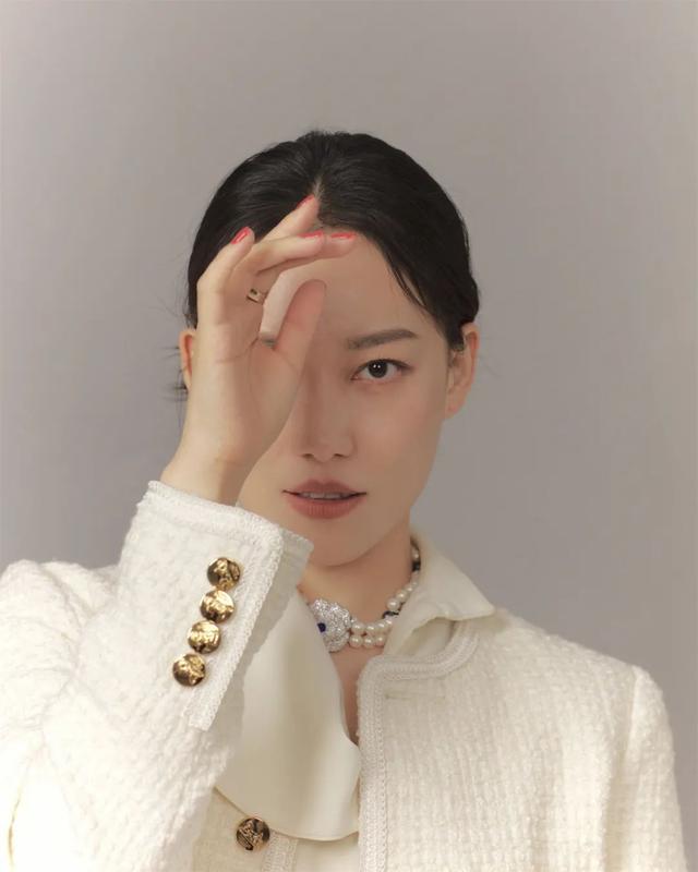 关于爱字的歌词有哪些，带有爱字的歌词有哪些歌（高晶新歌《爱》厚积薄发）