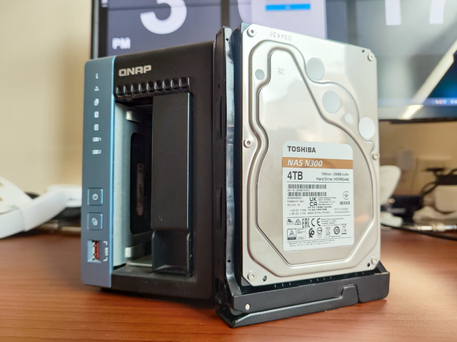 动态磁盘有什么坏处，动态磁盘的缺点（硬盘报警两种机制解析+NAS硬盘推荐）