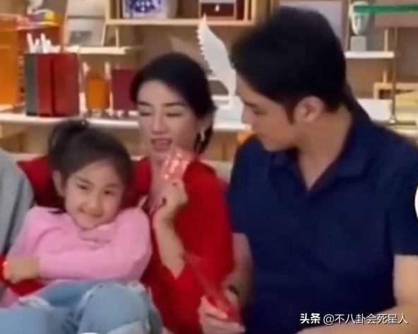 林妙可的父母(林妙可谁的女儿)