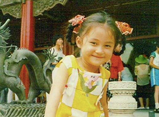 姚笛现状如何，身材高挑气质十足（姚笛：和文章当街拥吻）