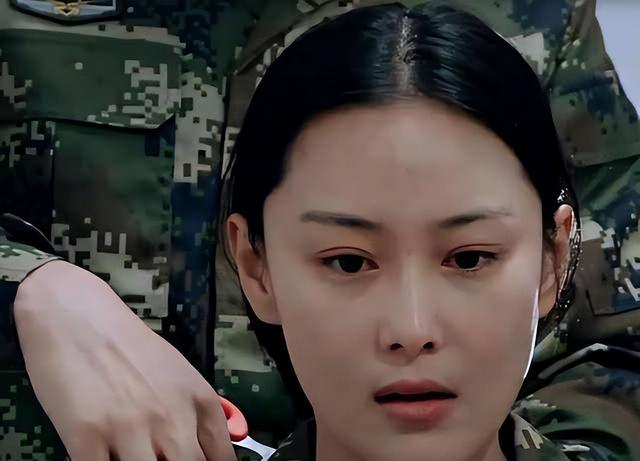 李晨张馨予生活照，张馨予写真 生活照（张馨予：游离吴卓羲和李晨后）