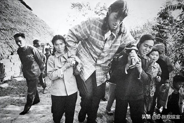 世界第一高人5米9的人，郑恺百米9.99是真的吗（中国比姚明还高的11位巨人）