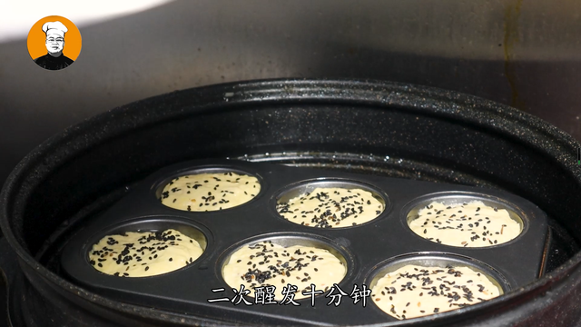 怎样做奶香苹果发糕，香蕉牛奶发糕的做法（2个苹果3个鸡蛋）