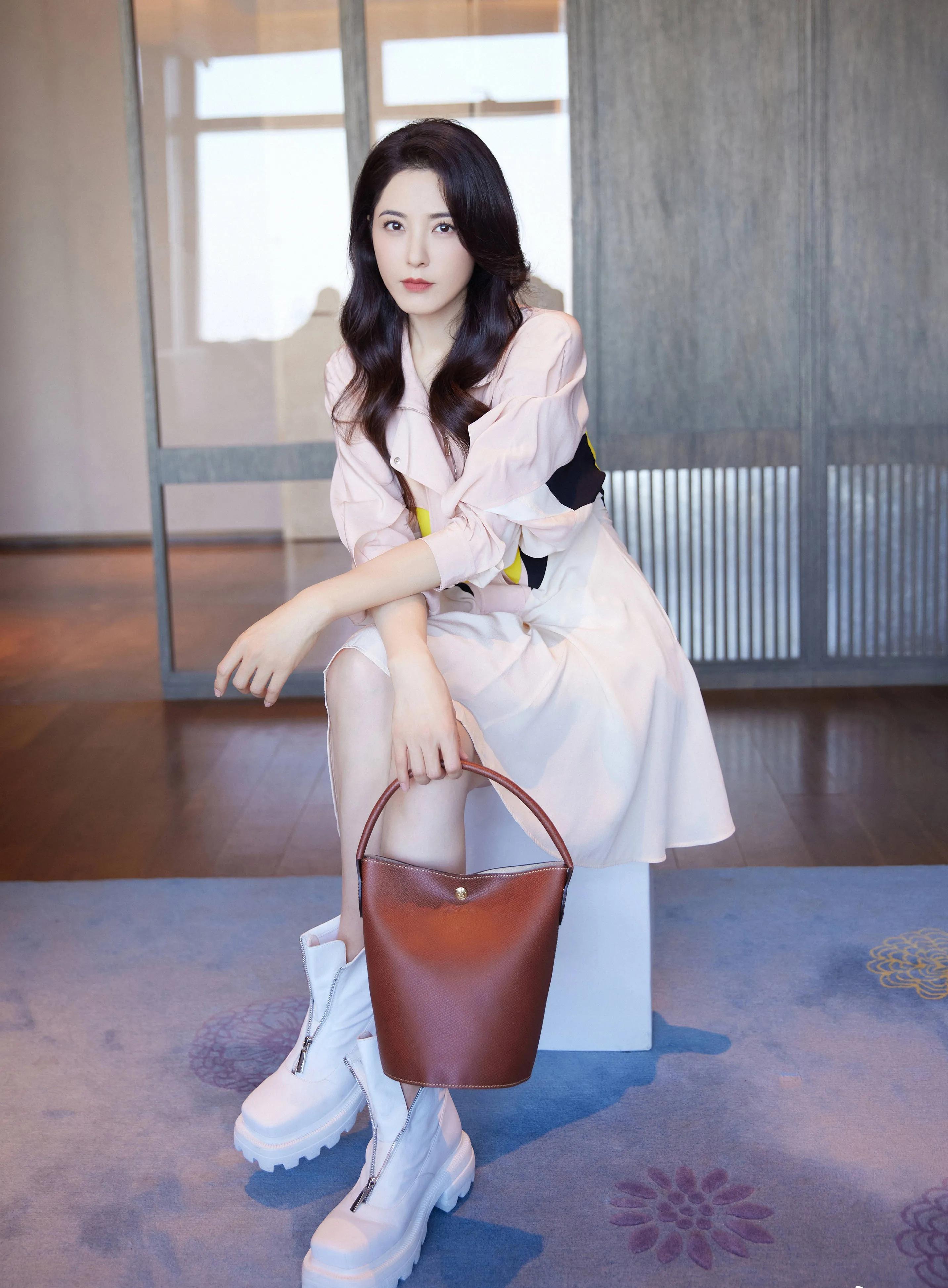 曾黎个人资料简介(45岁仍徘徊在爱情与婚姻之间)