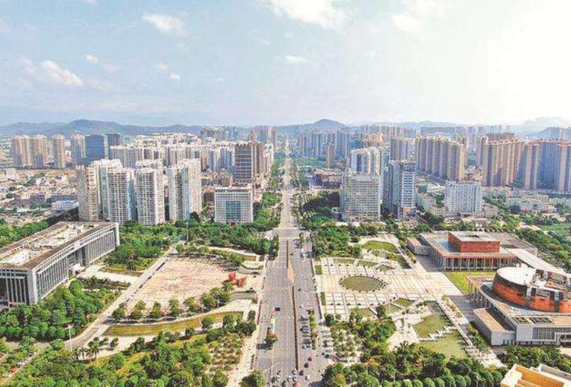 桂林冬天冷吗(桂林10月份天气适合旅游吗)