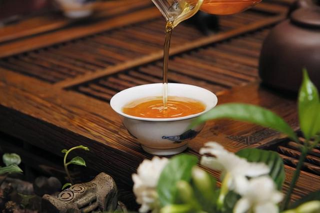 茶禅静心句子，茶禅静心句子十六字令（五首古诗词，遇见茶与禅）