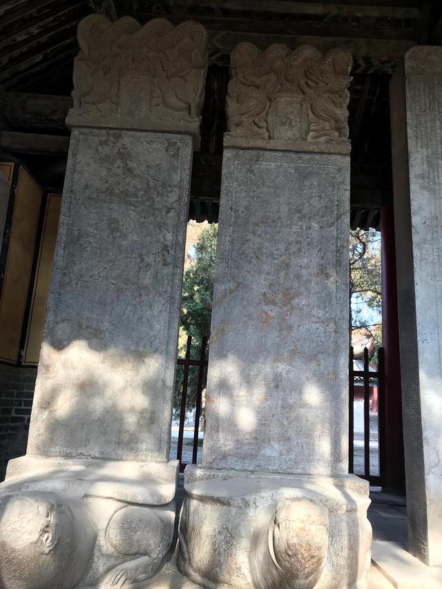 弥高是什么意思，钻之弥坚仰之弥高是什么意思（重游孔庙之—：孔庙的石坊庙门）