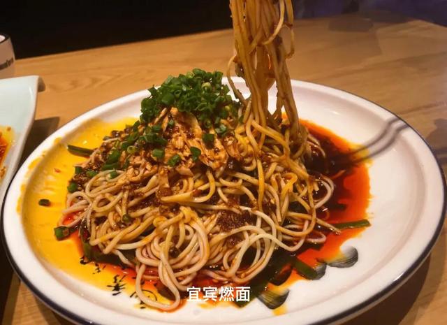 四川小吃排行榜前十名，四川美食排行榜前十名（讲讲四川的美食）