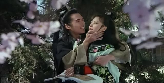 8位拍过“风月片”的男港星，威猛霸气的背后，个个悔不当初