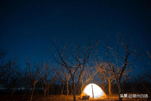 如何用手机拍星空，怎样用手机拍出漂亮的星空照（手机摄影教程丨普通人怎么用手机拍出好看的星空）