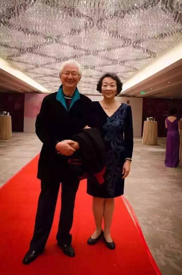 青年演员陈铎个人资料(央视著名主持人陈铎) - 散下步