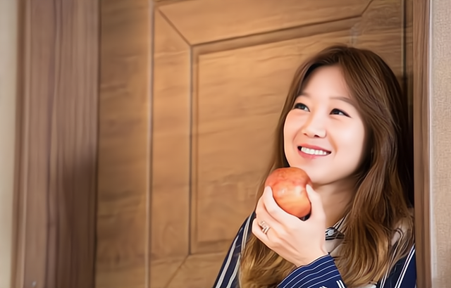 婚外情主动分手的女人，婚外情果断分手的女人（为婚外感情抛弃一切的女人）