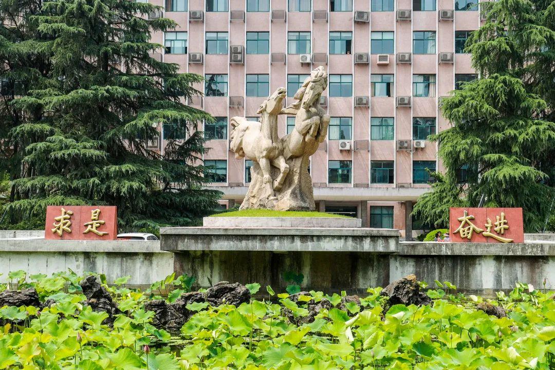 浙江大学主校区(浙江大学各个校区简介)