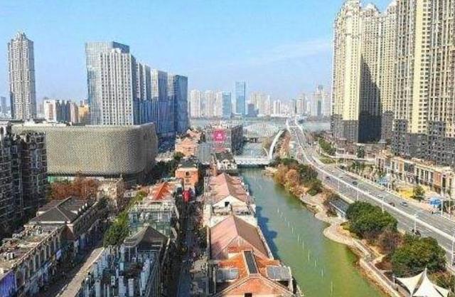 武汉最繁华的商业街，武汉最繁华的商业街在哪里（武汉两条步行街）