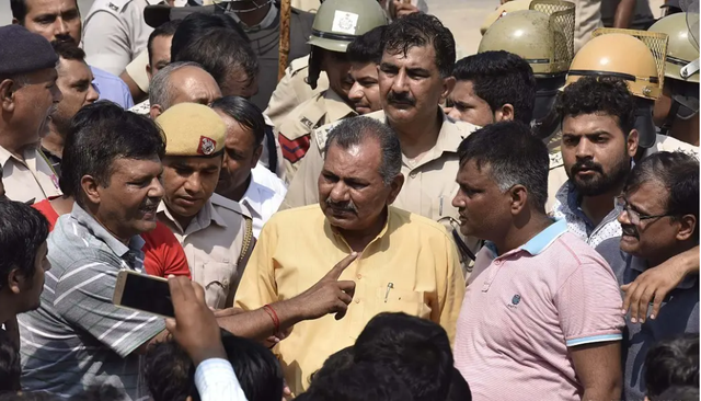 印度女性的社会问题，印度女性的社会问题纪录片（为何印度女性处境仍如此凄惨）