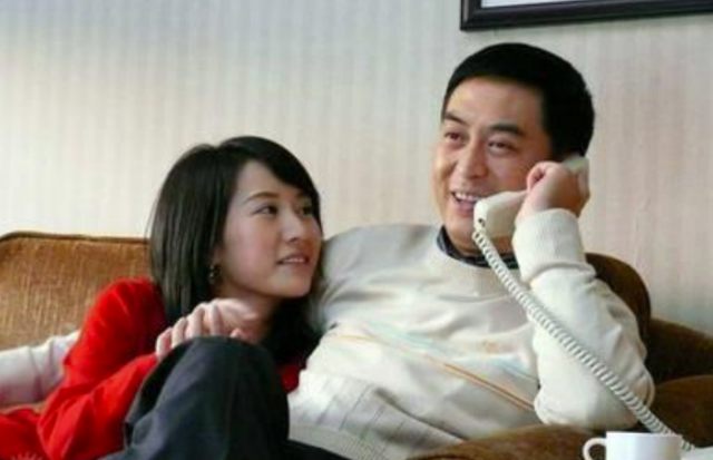 张嘉译的妻子，知名演员杜珺：与张嘉译离婚后（张嘉译的妻子是谁呀 个人资料）