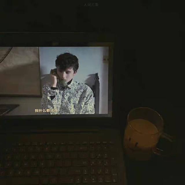 好难过的句子，难过的句子长句（隔着屏幕都让我这么难过的文案句子）