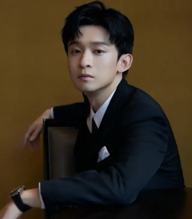 benz雄，benz雄开的是什么奔驰（实则家世显赫的10位男星）