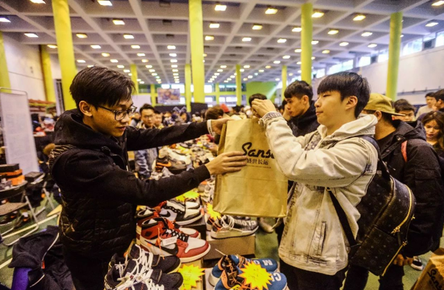 现在干什么最挣钱，现在干什么最挣钱的短视频（超50%的00后都在做副业赚钱）