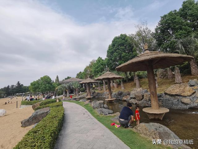 十一假期出游可畅玩银杏湖乐园，湖光山色风景迷人