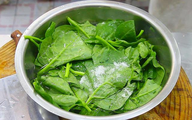 菠菜和什么菜搭配是最佳，菠菜十种最佳吃法（把全家老小钙都补足了）