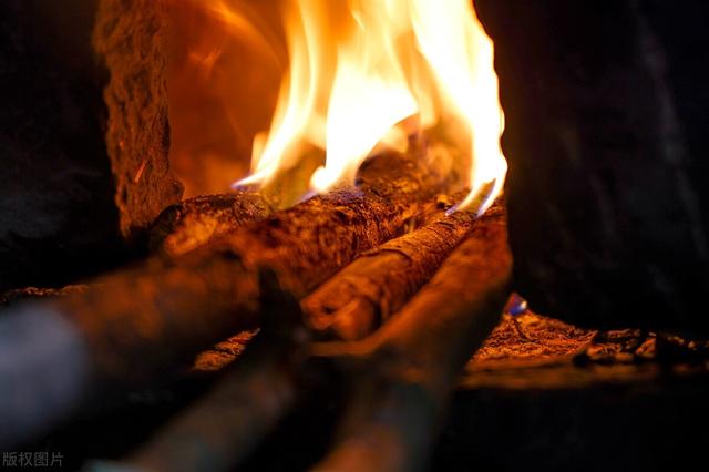 冬天农村取暖用什么好 农村取暖方式有哪些，冬天农村取暖用什么好（农村禁了柴火炉）