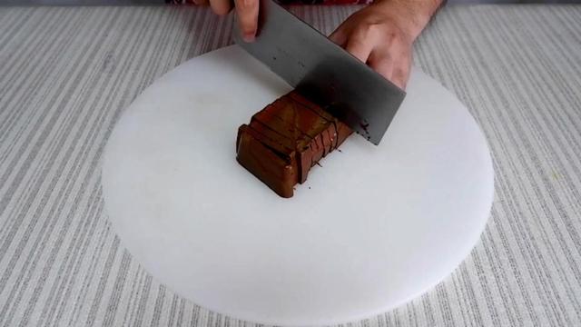 女人吃猪肝有什么好处，猪肝一周吃几次补血（多吃“4红3黑2绿”）