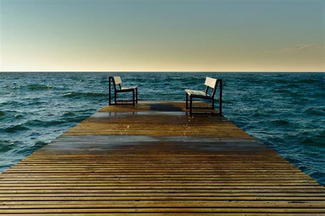 金牛座女生有什么特点，金牛座有什么特点女孩（性格安静、坚强的金牛座女性）