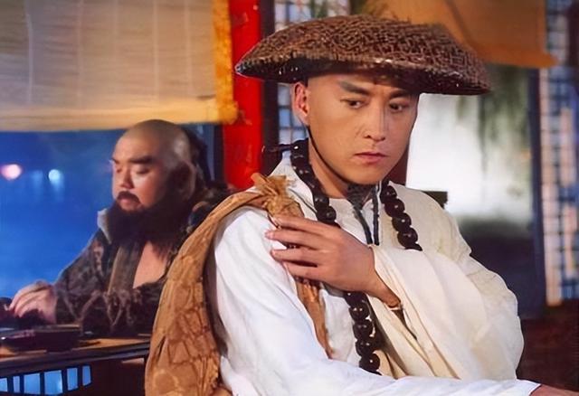 演员刘小锋：娶小16岁娇妻，婚后胖若两人，今51岁胖到观众认不出