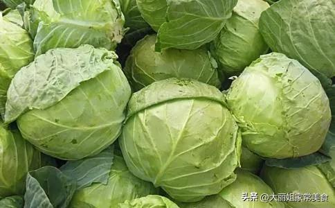 苦瓜可以直接生吃吗，苦瓜是否可以生吃（这6种“刮油”蔬菜要多吃）