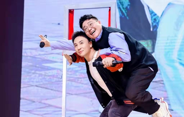 郝邵文资料，从红极一时到销声匿迹（郝邵文图片）