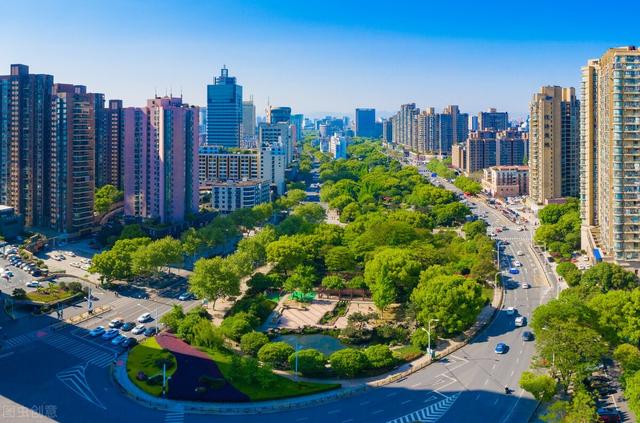 浙江在哪个省哪个城市，浙江在哪里哪个省份哪个市（这座浙江C位城市究竟有多“牛”）