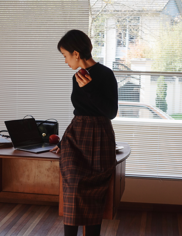 女生冬季服装搭配，冬天女生服装搭配（普通女孩秋冬衣服别买太多）