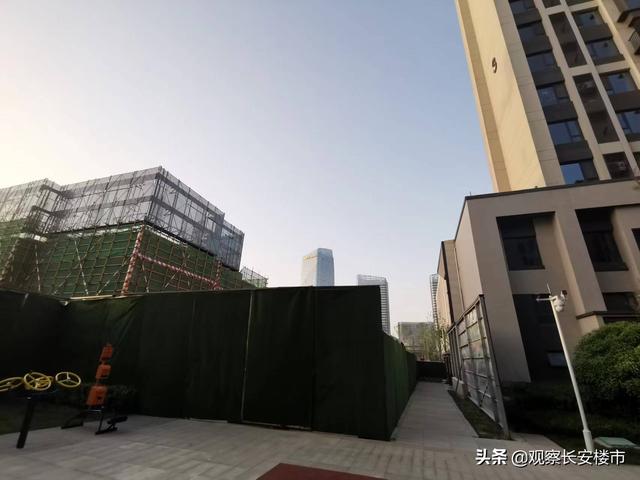 华润置地·未来城市内部，市价6折，几万西安人摇号抢购
