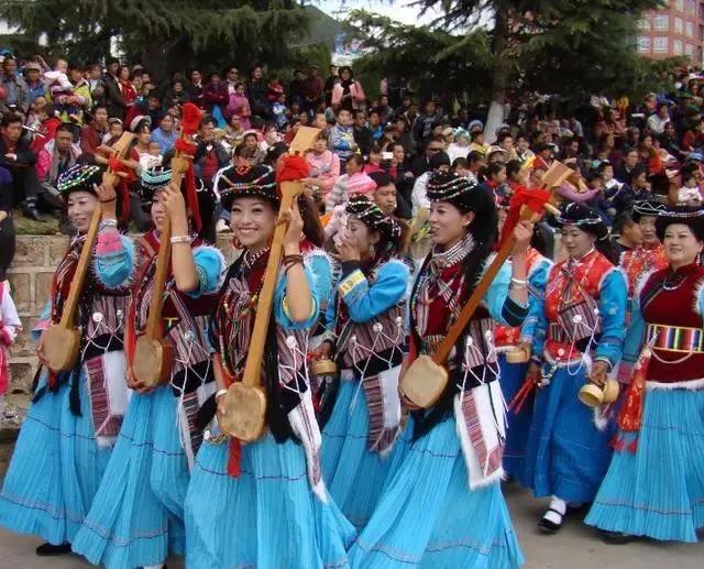 五十六个民族特色介绍，中国的56个民族介绍（五十六支民族，五十六个民俗）
