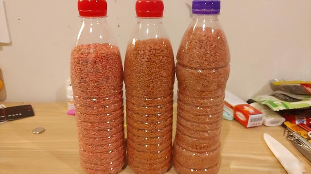 鲫鱼窝料的自制配方，野钓鲫鱼酒米绝密配方大全（自制钓鲫鱼酒米窝料）