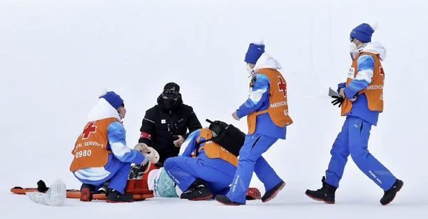 滑雪装备有哪些需要准备 冬季滑雪注意事项，滑雪装备有哪些需要准备（滑雪前这些事需要注意）