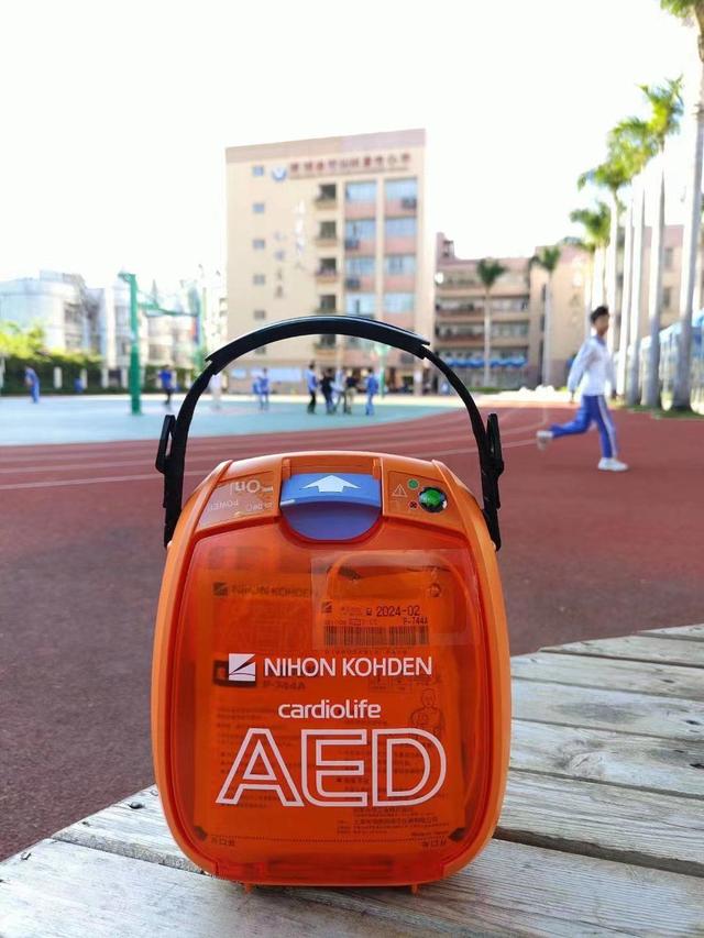 电极片有什么用，硅胶电极贴片说明书（救命神器AED常见使用十问十答精华汇总）