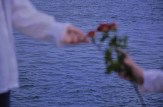 朋友圈封面 | 甜甜的文字控背景图，朋友圈封面尺寸（适合发朋友圈的浪漫文案）