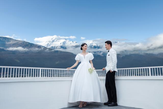提拉米苏婚纱摄影，三亚哪家婚纱摄影口碑比较好（大理旅拍婚纱摄影工作室排名前十）